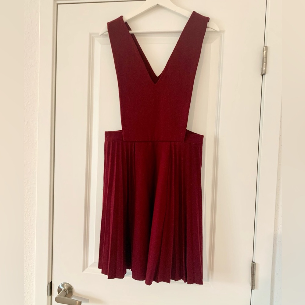 MOVING SALE | Women’s Urban Outfitters Pleated Burgundy Wool Jumper, Size M